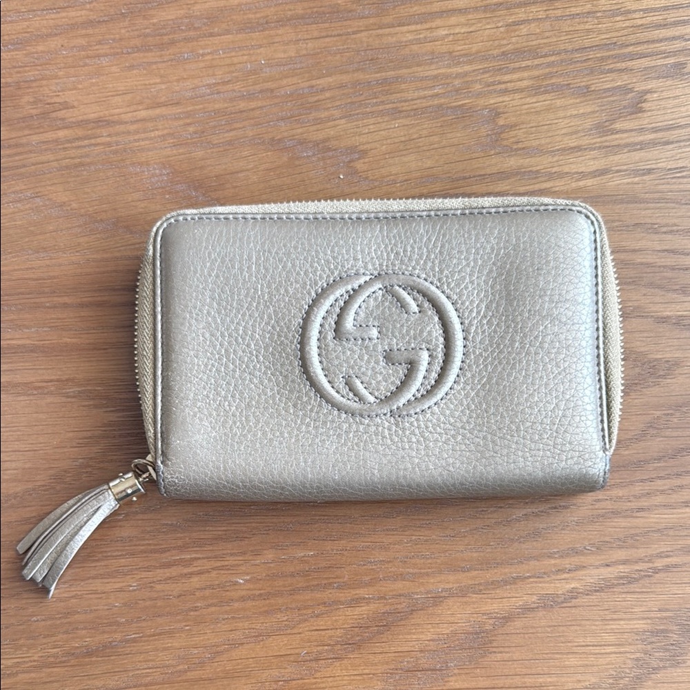 Gucci Metallic Gold Taupe Leather Soho Zip Wallet